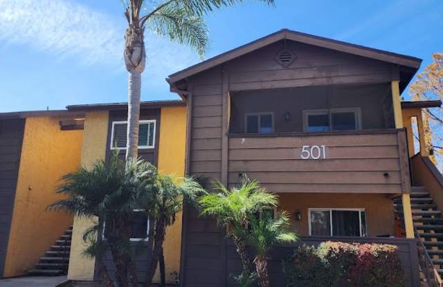 2 Bedroom/2 Bath Upper Unit Oceanside Condo