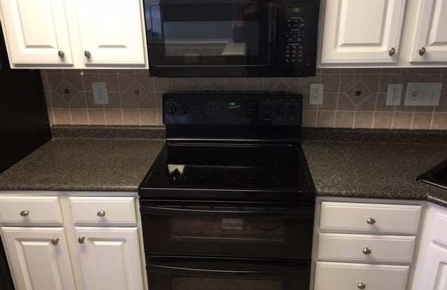 8124 Christmas Court