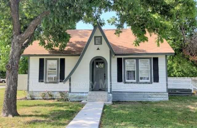 1620 W 3rd Street