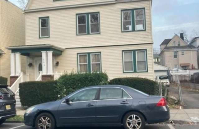 284 Amherst St