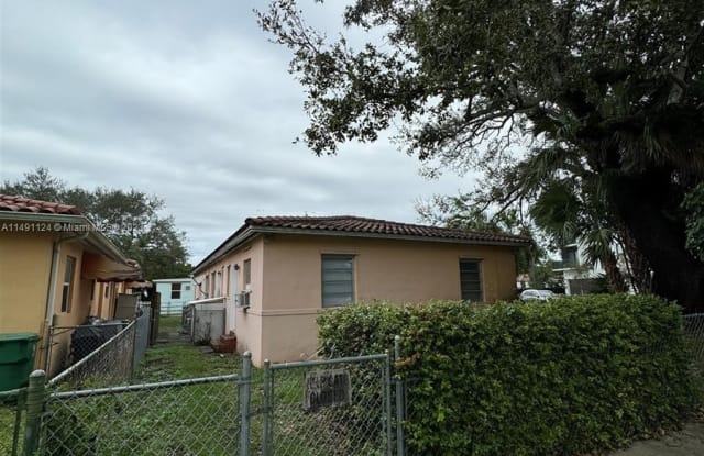 2652 SW 23rd Ave - 2652 Southwest 23rd Avenue, Miami, FL 33133