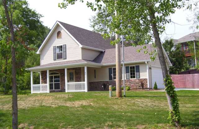 Photo of 3 Bedroom 2.5 Bathroom Home