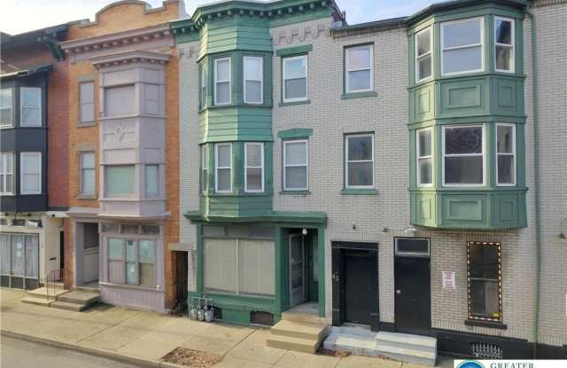 Photo of 40 N 10Th Street unit: Apt3