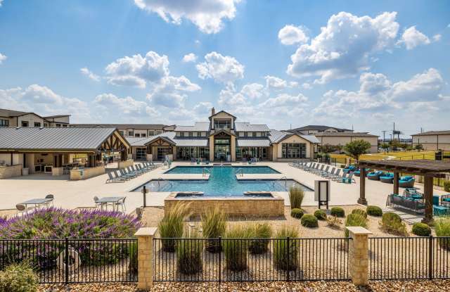 Enclave Falcon Pointe