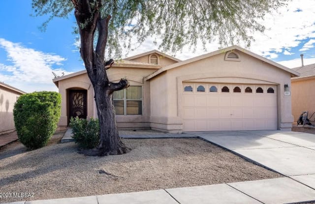 8131 S Sunny River Place - 8131 South Sunny River Place, Tucson, AZ 85747