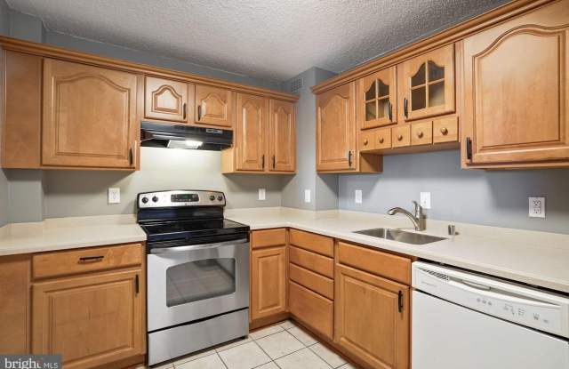 200 N PICKETT ST #513