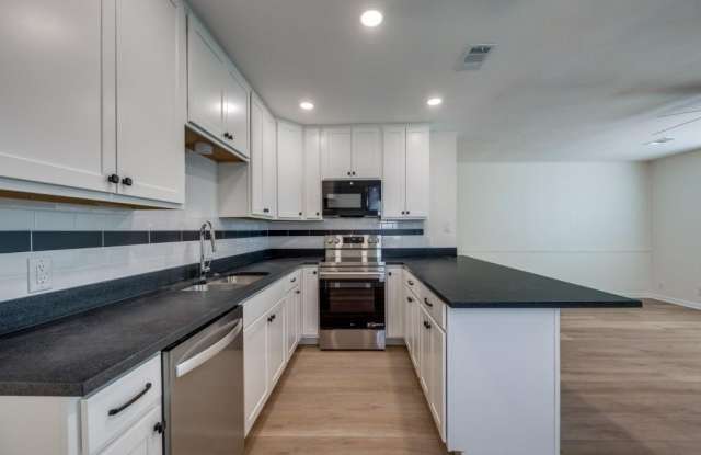 Photo of 1721 W Walker Street