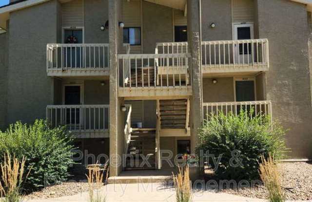 Photo of 40 S Boulder Cir