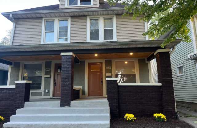 Photo of Historic Garfield Park neighborhood with quiet streets and mature trees -