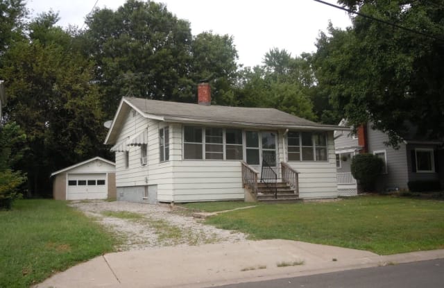 845 Prickett Ave. - 845 Prickett Ave, Edwardsville, IL 62025