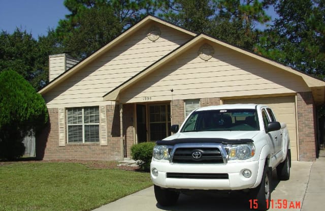 1050 Desert Shield St - 1050 Desert Shield Street, Hinesville, GA 31313