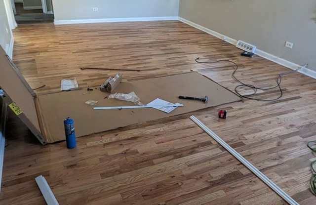 NICE THREE BEDROOM HOME ON NEARLY 1/3 ACRE FENCED YARD IN DENVER! AVAIL. DEC. 1st!