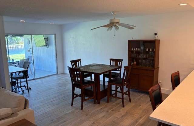 4283 Island Circle unit: 4