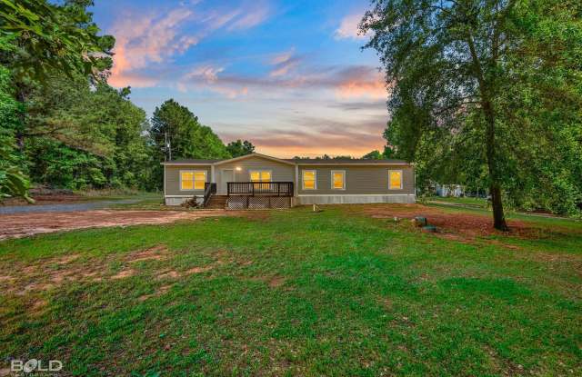 4BD/2BA home with fenced back yard.