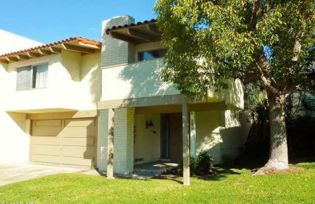 Photo of 972 Woodlawn Drive