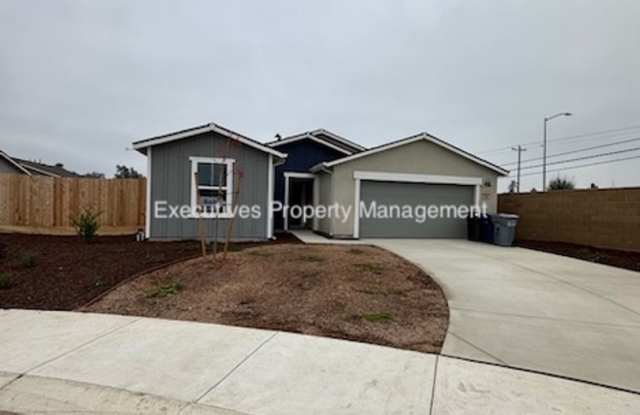 Photo of House For Rent | 11 River Oak Ct., Merced