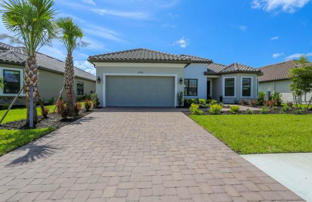 BRAND NEW** STUNNING POOL HOME**PROFESSIONALLY DECORATED**3 BEDS + DEN/ 3 FULL BATHS***ESPLANADE BY THE ISLAND** UNTOUCHED BY HURRICANE IAN** photos photos