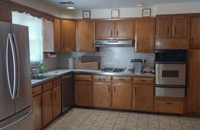 240 Harrison Avenue unit: Saville Rd