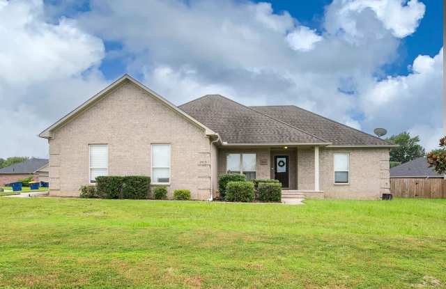 2420 Canterbury Court