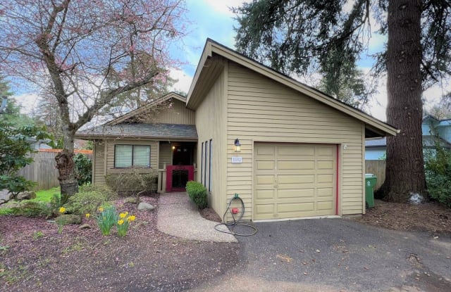 5852 Lakeview Blvd - 5852 Lakeview Boulevard, Lake Oswego, OR 97035