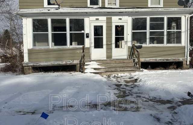 Photo of 820 E Wyandotte St