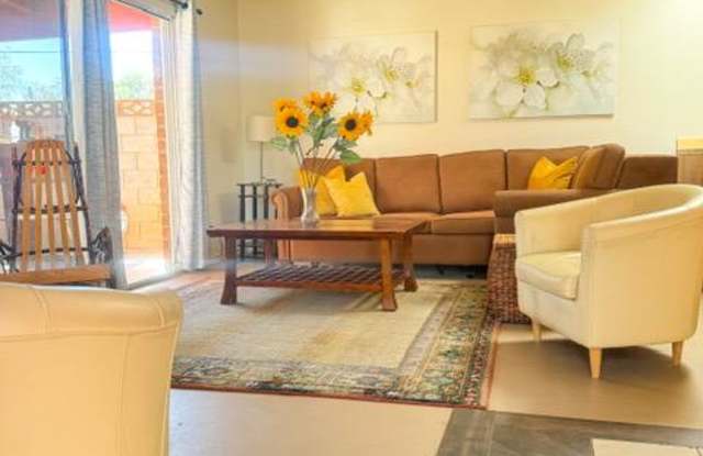 Photo of 9141 North Overlook Drive