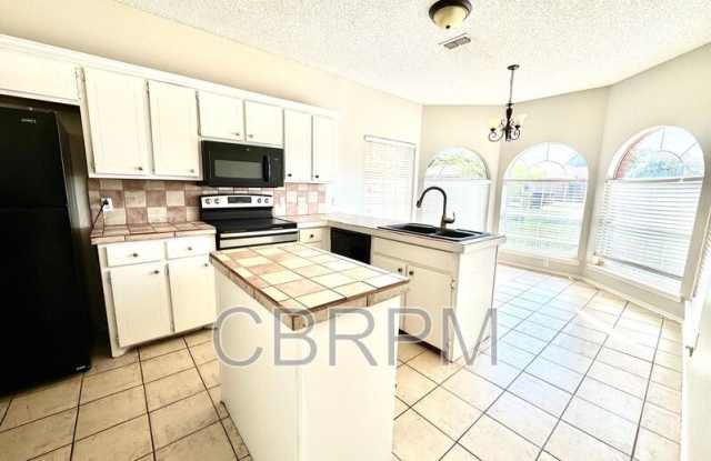 402 Juneau Avenue HW