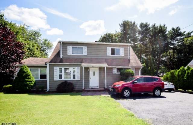 1076 VALLEY RD - 1076 Valley Road, Passaic County, NJ 07470