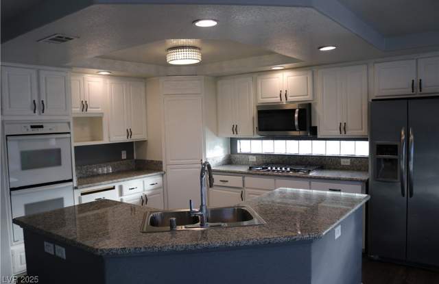 3733 Deer Flats Street