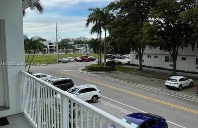 Photo of 9300 E Bay Harbor Dr