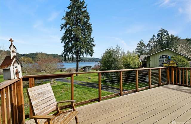 Photo of Lakefront Loft at Summit Lake with Air Conditioning