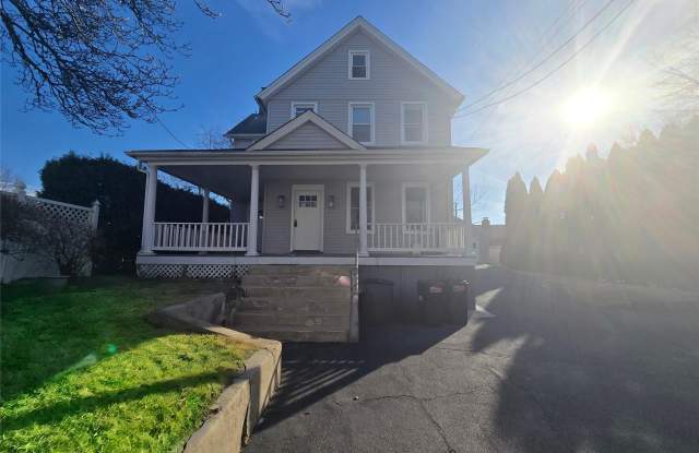 Photo of 10 Ohio Avenue unit: Rear2