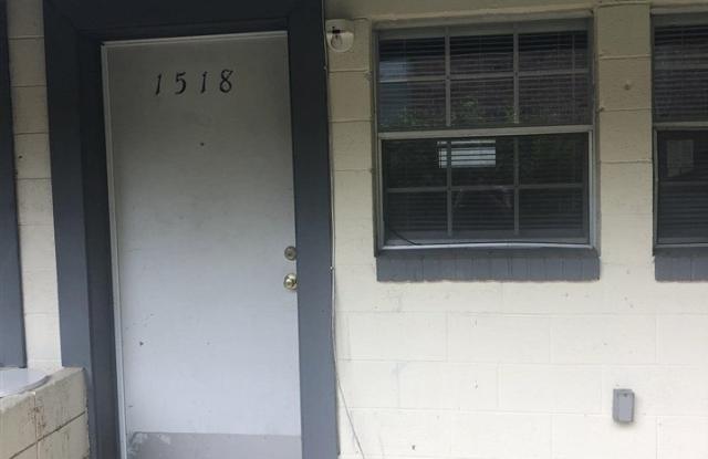 1518 Arizona Street