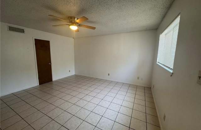 309 E Walnut Street unit: 2