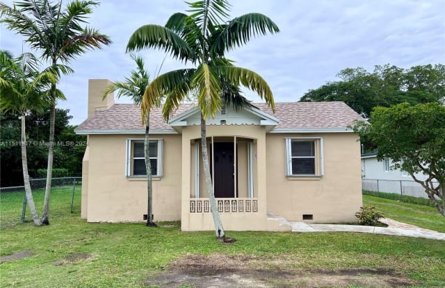 161 NW 6th St - 161 Northwest 6th Street, Homestead, FL 33030