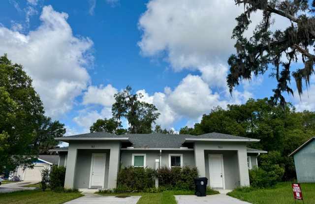 Photo of Gorgeous, Modern 2/2 Duplex in Orange City!