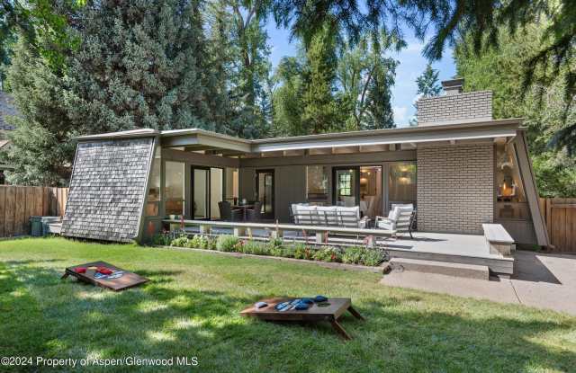 501 W Bleeker Street