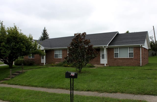 207 Ridgewood Drive - 207 Ridgewood Drive, Nicholasville, KY 40356