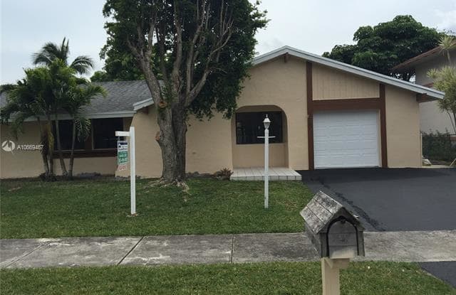 12720 SW 149th St - 12720 Southwest 149th Street, Three Lakes, FL 33186