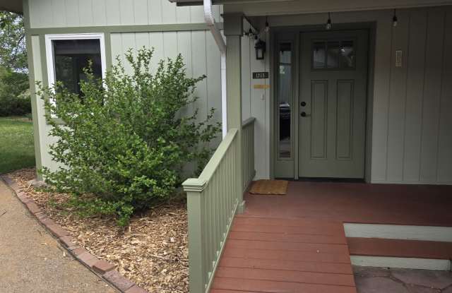 1251 Kinnikinnick Court