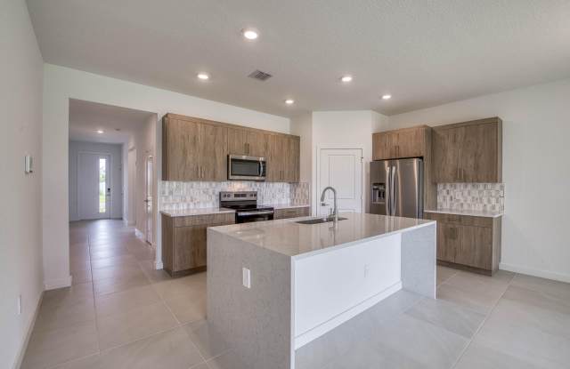 2071 NE Cedar Street