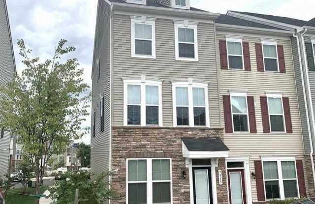 Photo of 7515 MUNDELL Road