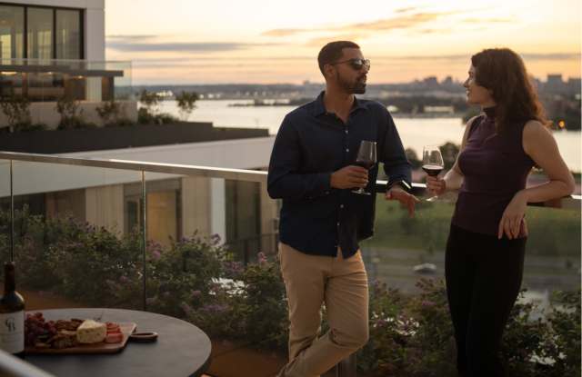 Stratos at Bridge District