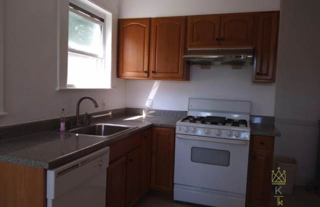 1102 Boylston St.