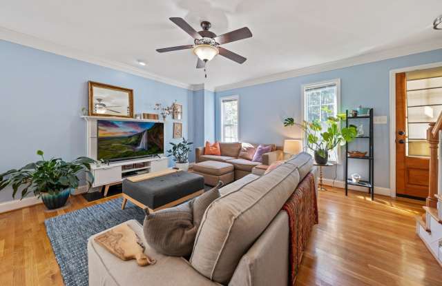 Available 12/21! Perfect 3br/2.5ba Home Only 1/2 Mile From Durham's Best Restaurants!