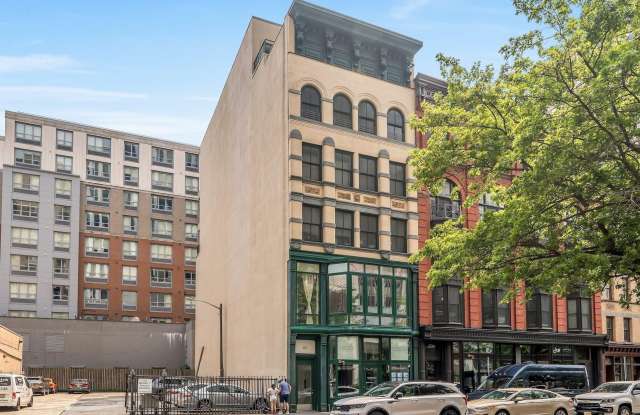 93 MONTGOMERY ST