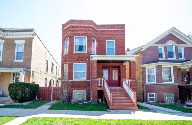 5051 W Berenice Avenue - 5051 West Berenice Avenue, Chicago, IL 60641