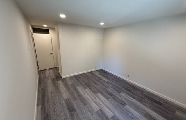 Photo of Carlmont Apartments - Entire Building Remodeled - 1 Month Free, No Pet Fee