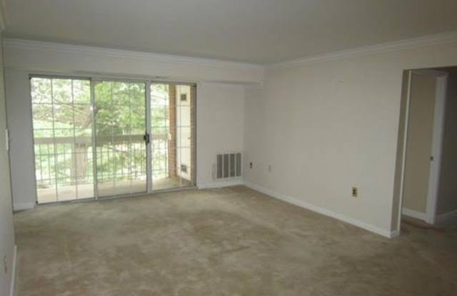 1921 WILSON Lane unit: 303