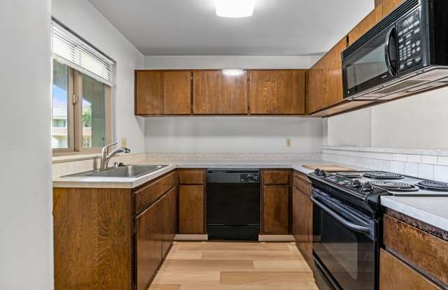 1115 Camino del Valle - 3 Bedroom|1.5 Bathrooms| TownHouse